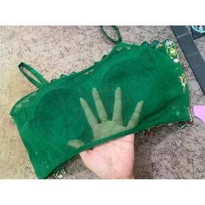 It’s a brand new Lehga. .I bought it but get pregnant .very beautiful lehga